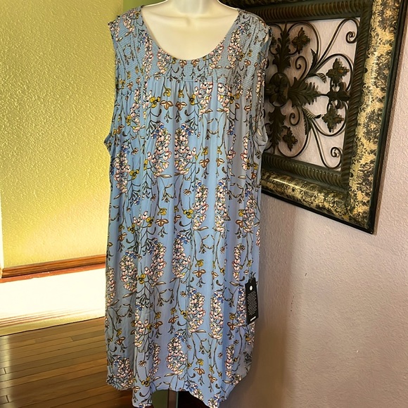 NWT AVENUE  Sleeveless Dress -cutest smocked front blue floral printSz 30/32 - Picture 1 of 14